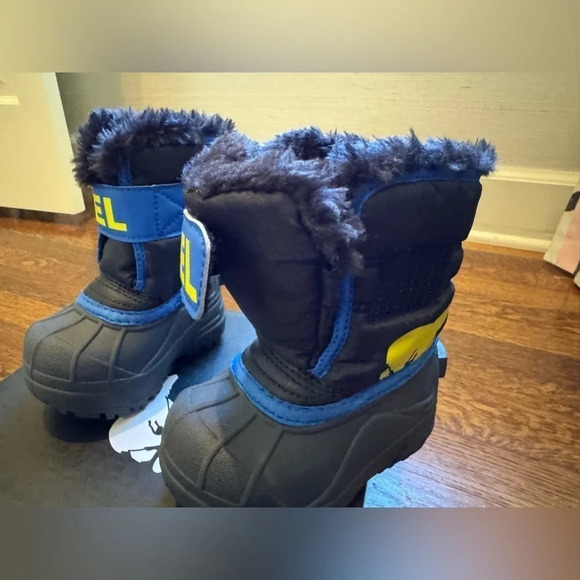 Sorel Toddler Commander Grip-Strap Fleece Snow Boots Size 4 - Picture 4 of 12